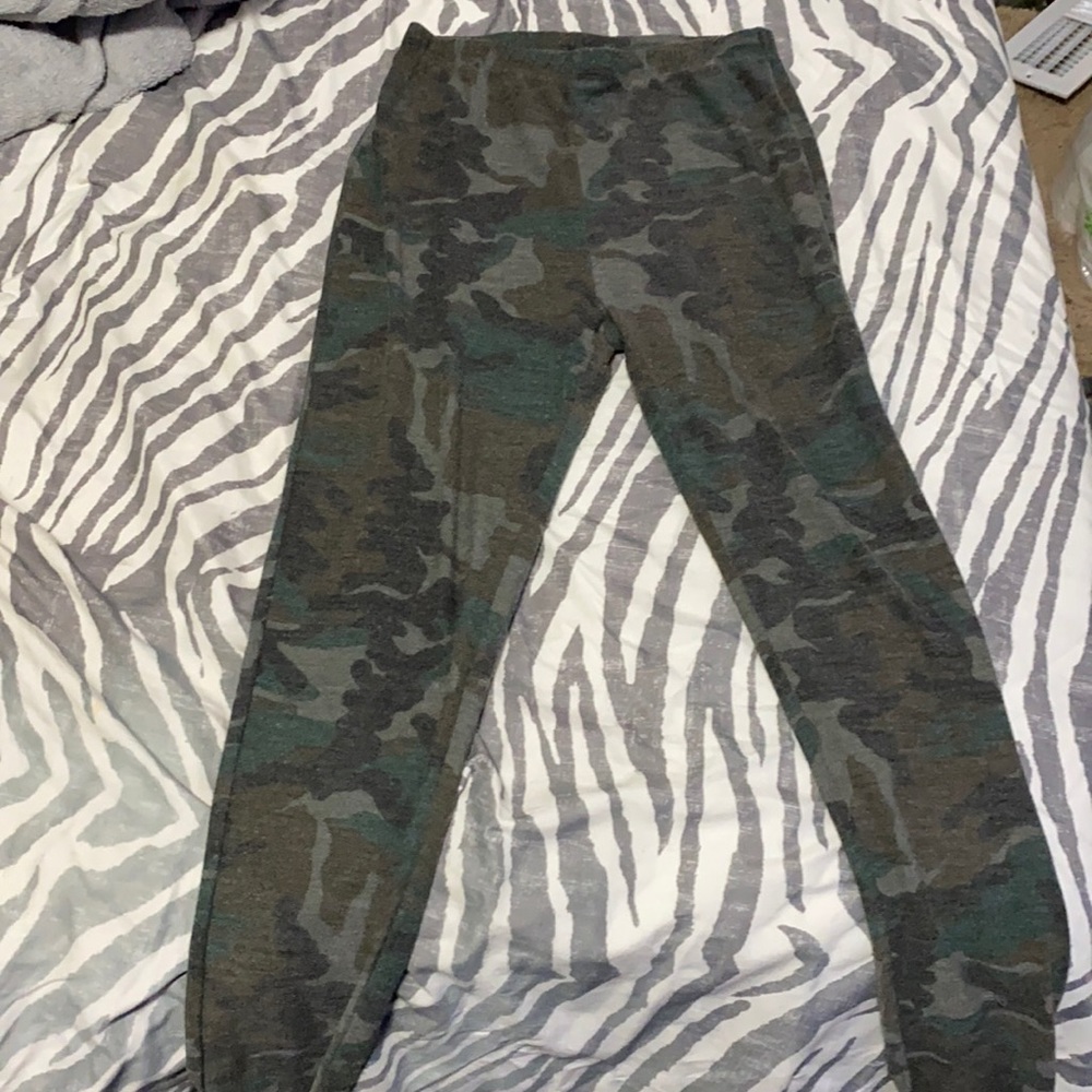 Camo leggings